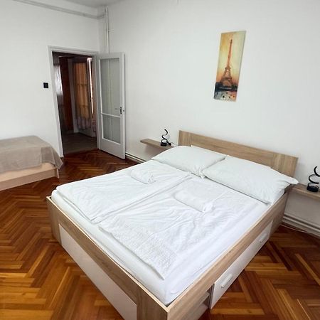 Pingvin Cukraszda Apartman Балатонмариафюрдё Экстерьер фото